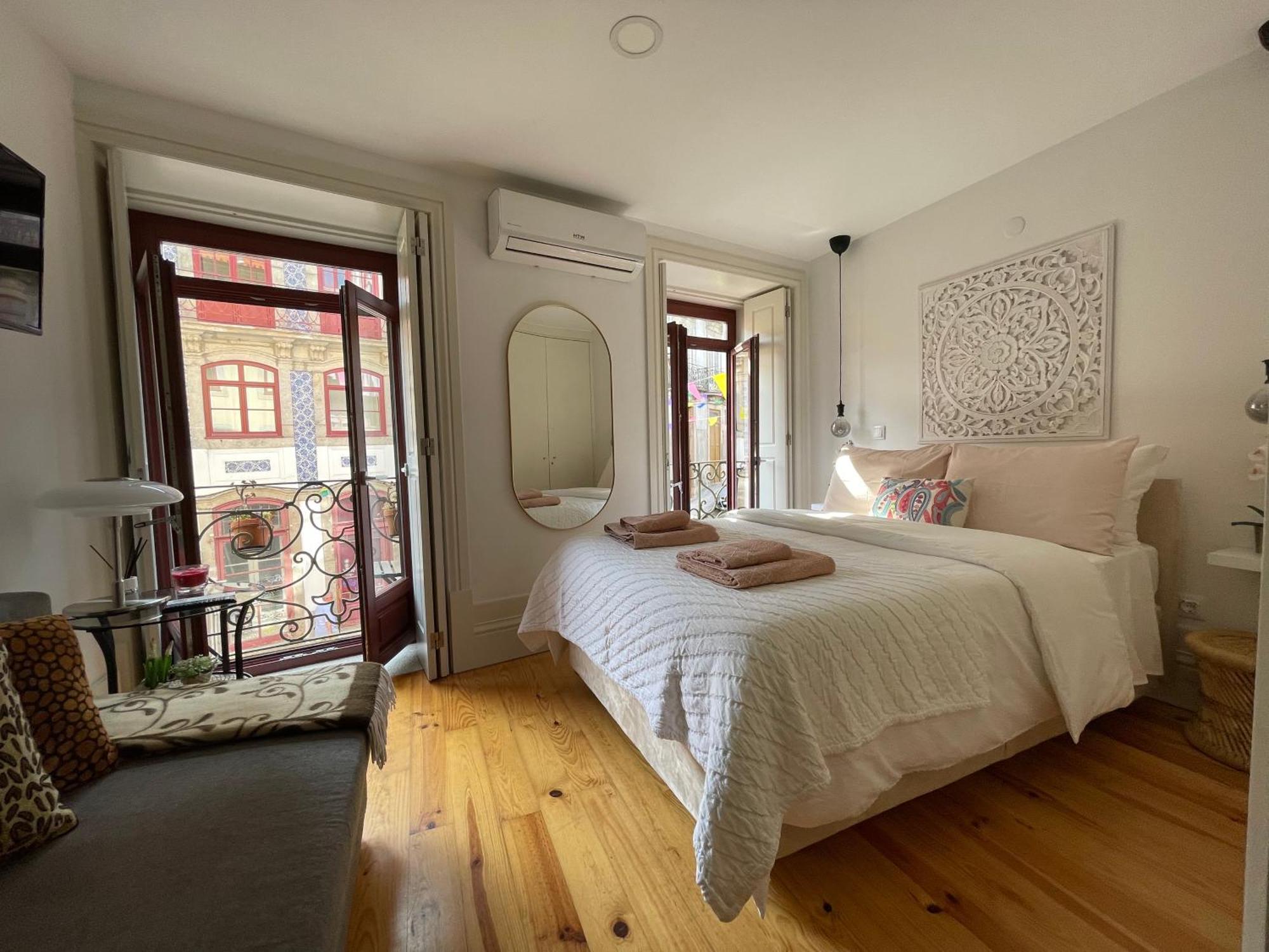 Historic Porto Balcony Hideaway - Taipas House 60 Apartment Exterior photo